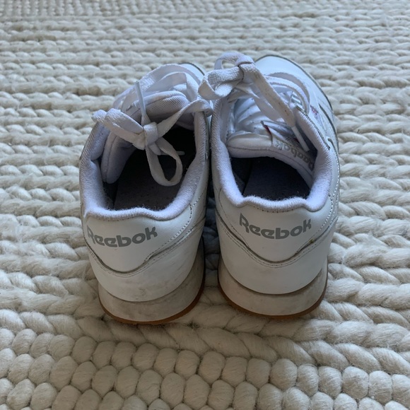 Size 8 old school Reebox - Picture 3 of 4